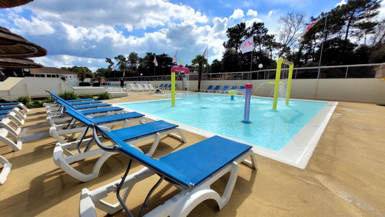 Belles Vacances En Bord De Mer Dans Camping 4 Etoiles Βίλα Σαιν-Ζαν-ντε-Μον Εξωτερικό φωτογραφία
